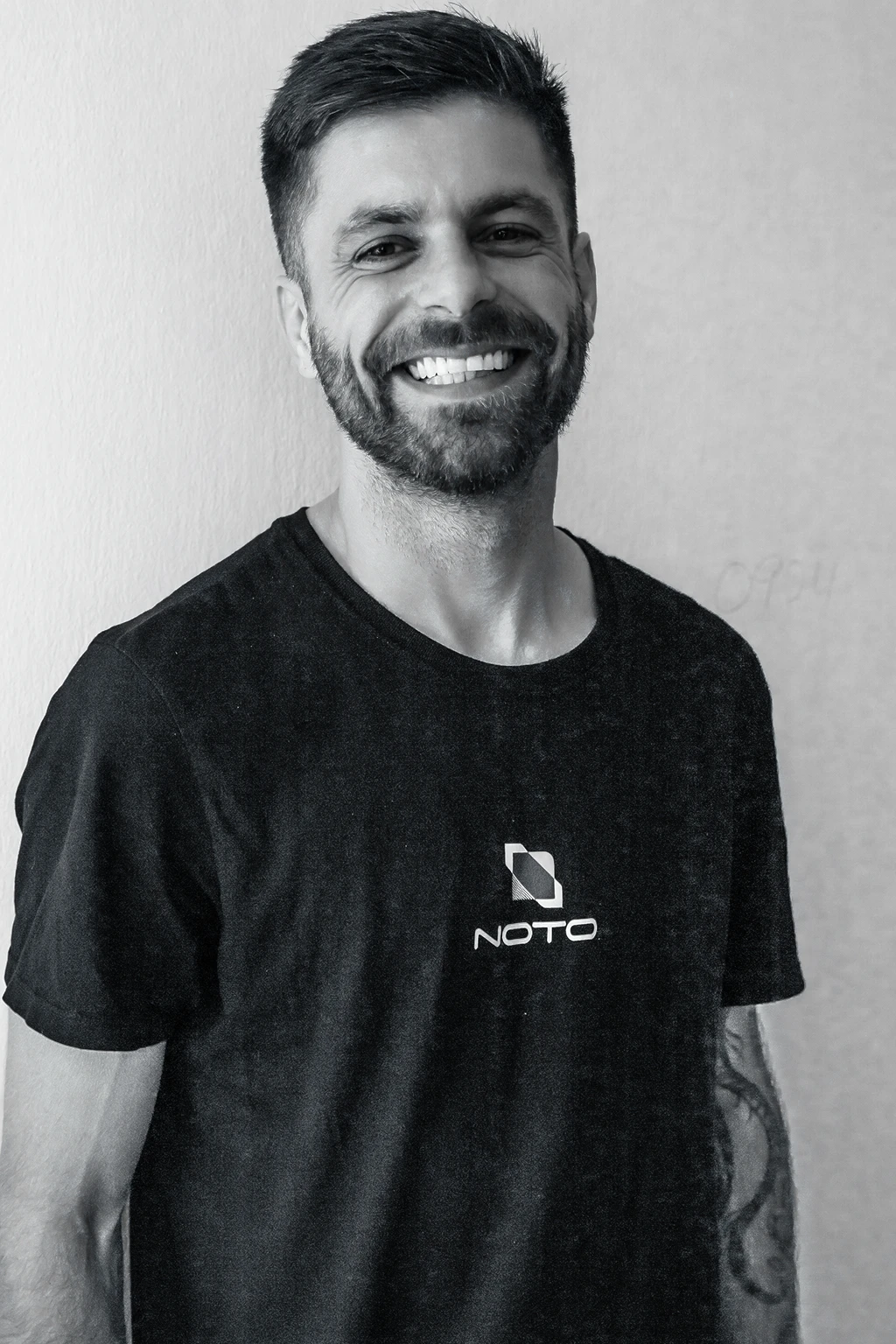 Rene Girolla​ - perfil mobile